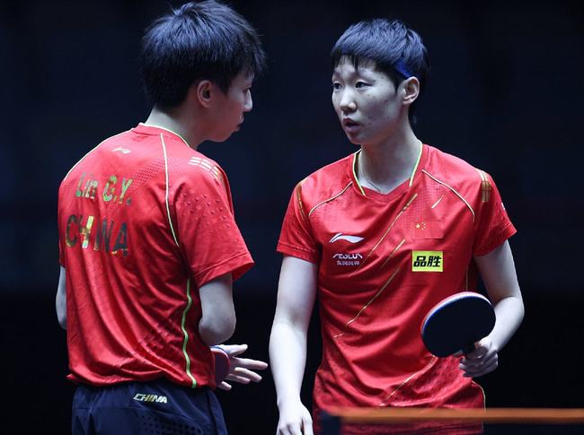 詹姆斯与库 詹姆斯与库