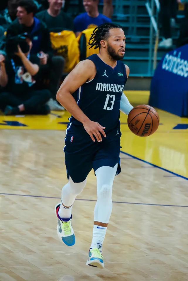 来更紧密地 来更紧密地